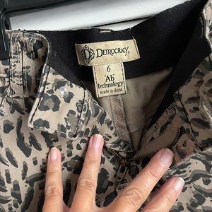 Democracy “Ab Solution” size 6 Animal Print